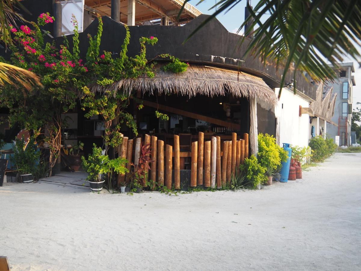 Club Kaafu Maldives Hotel Dhiffushi Exterior photo