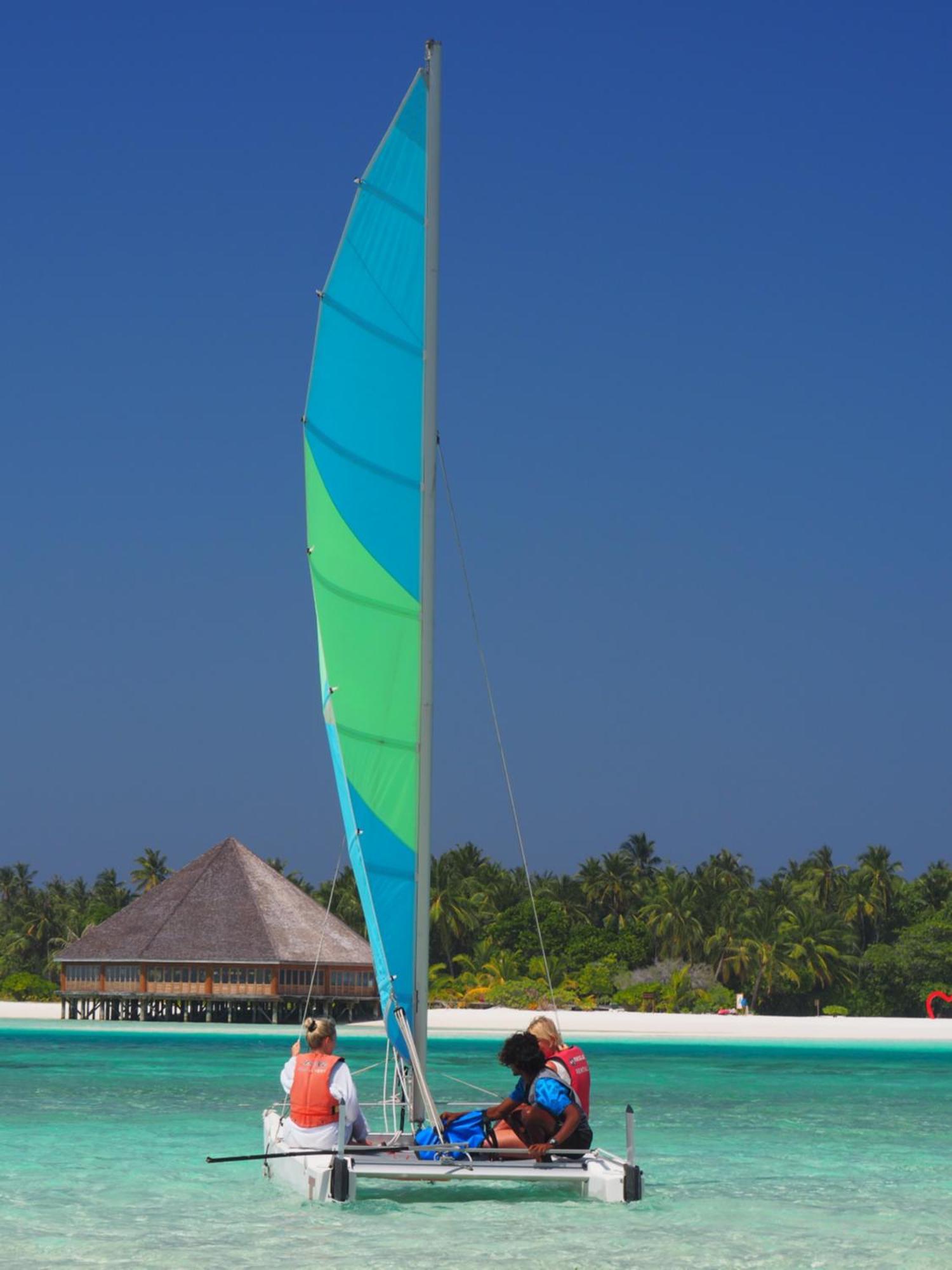 Club Kaafu Maldives Hotel Dhiffushi Exterior photo